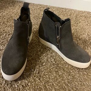 Steve Madden Women gray shoes